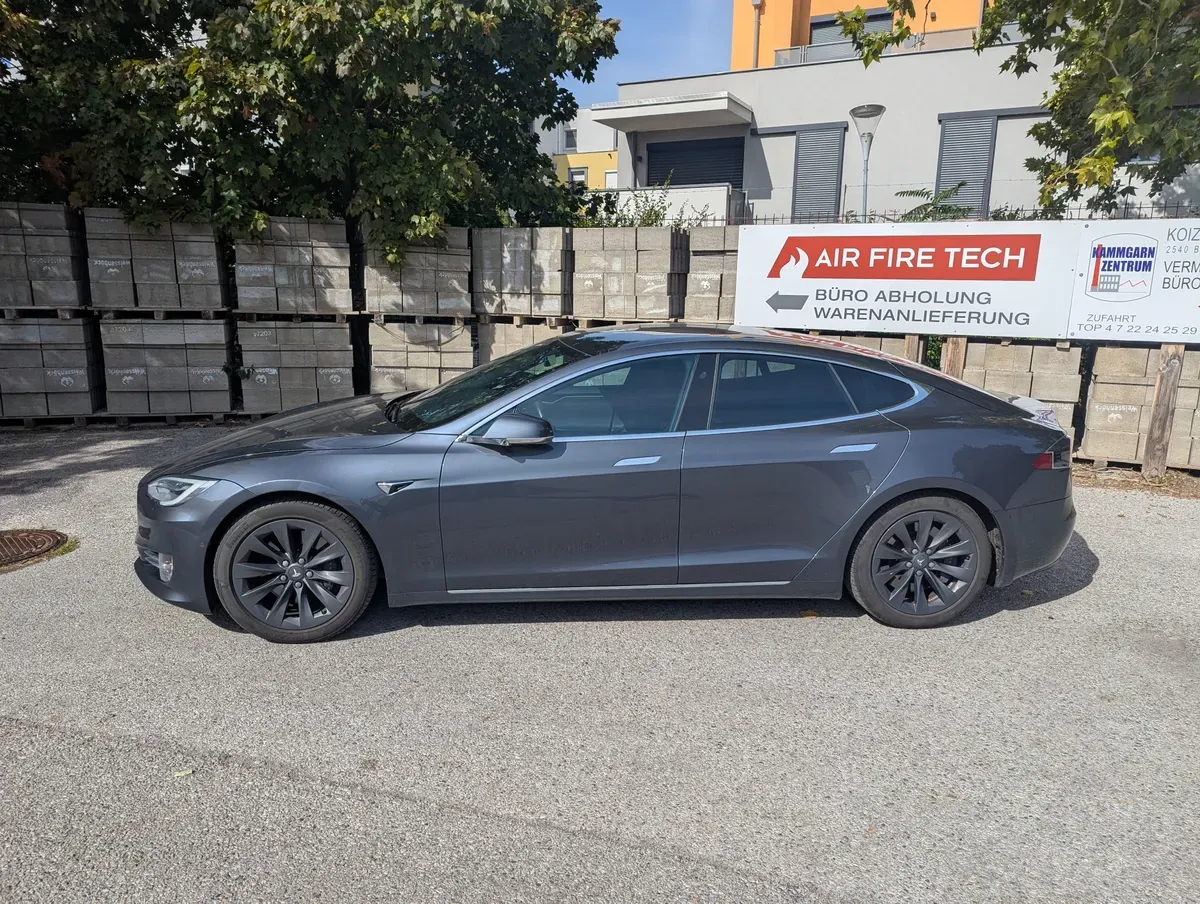 Tesla Model S 2019 photo 3