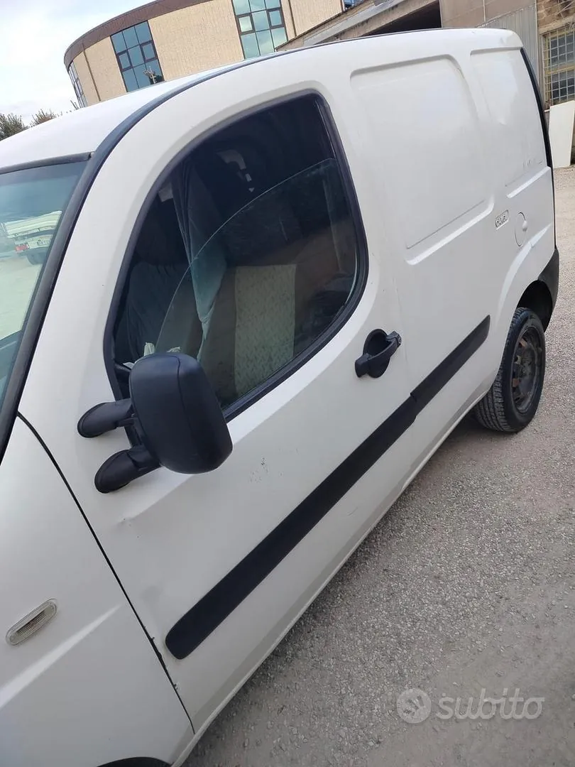 Fiat Doblo 2007 photo 3