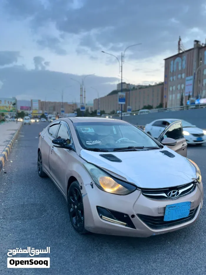 Hyundai Elantra 2012 photo 3