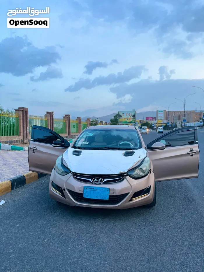 Hyundai Elantra 2012 photo 2