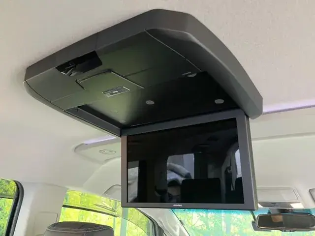 Mitsubishi Delica D:5 2024 photo 5
