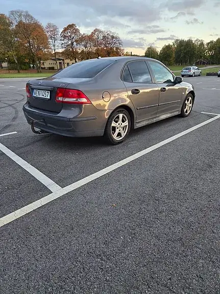 Saab 9-3 2005 photo 2