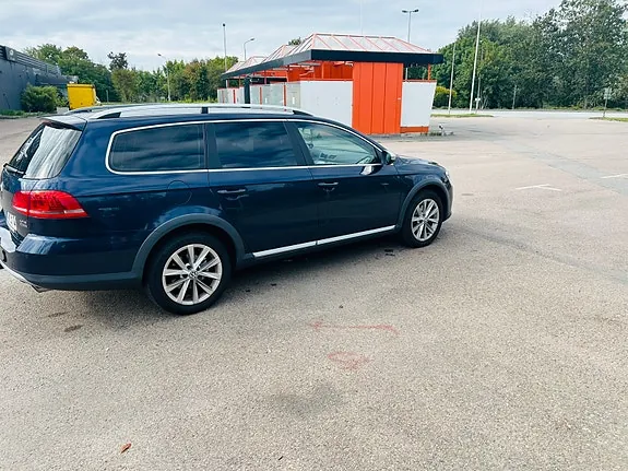Volkswagen Passat Alltrack 2014 photo 2