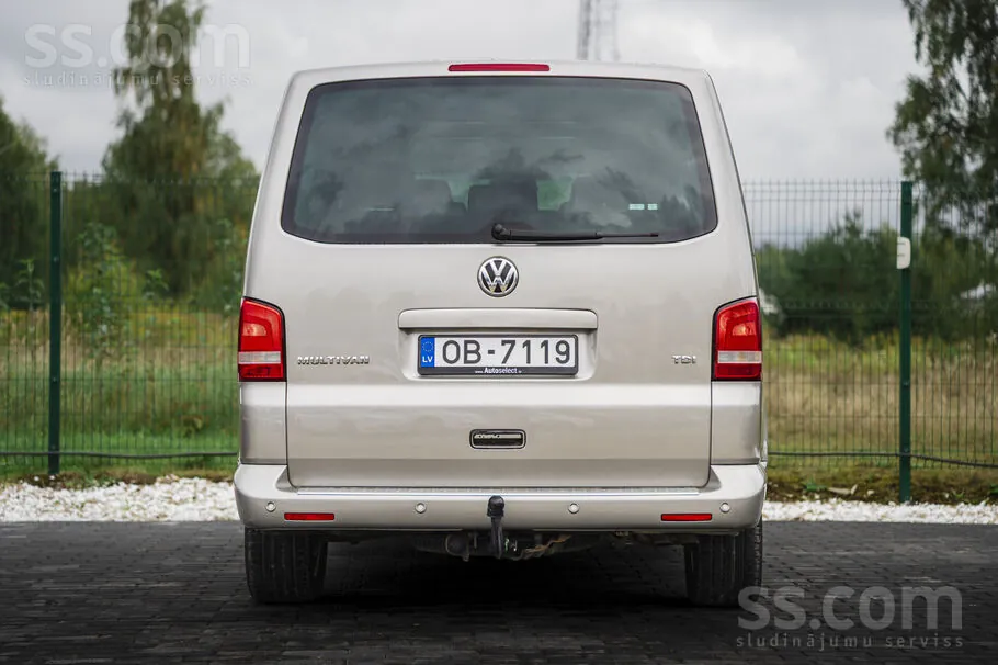Volkswagen Multivan 2011 photo 5