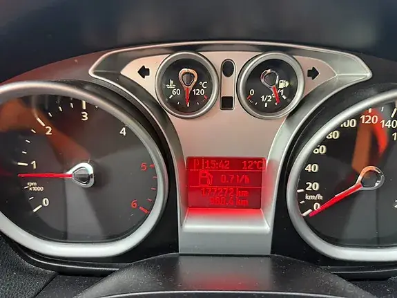 Ford Kuga 2011 photo 3