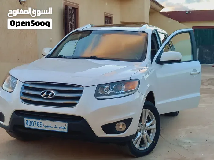 Hyundai Santa Fe 2012 photo 3