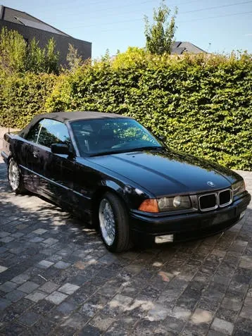 BMW 320I