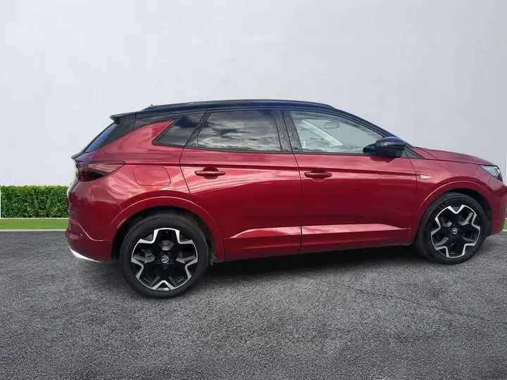 Vauxhall Grandland 2023 photo 3