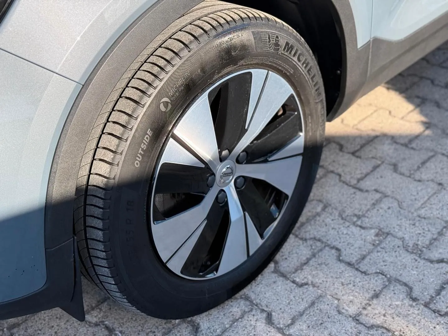 Volvo Xc40 2023 photo 3