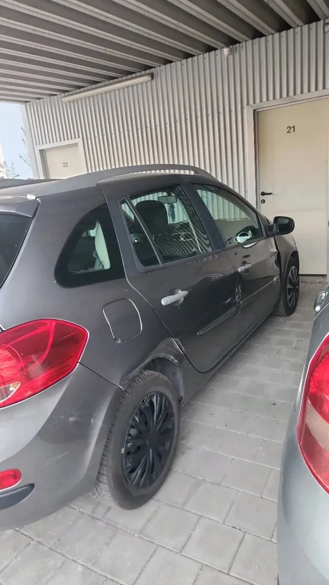 Renault Clio 2011 photo 3