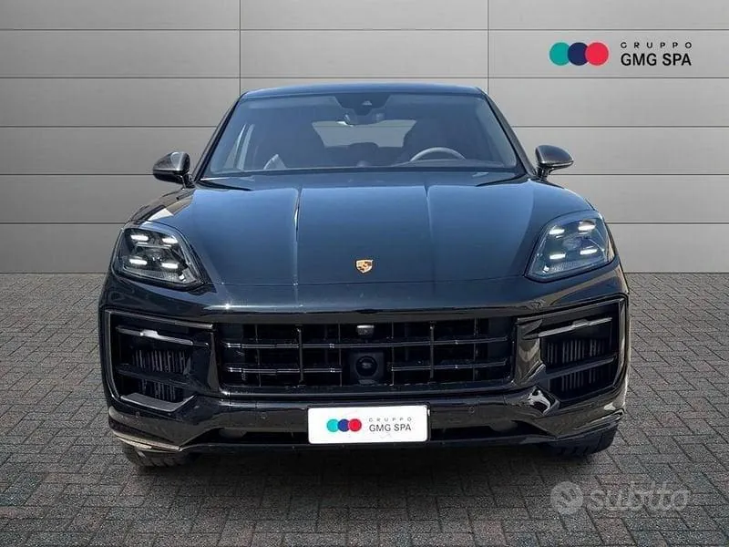 Porsche Cayenne 2024 photo 2