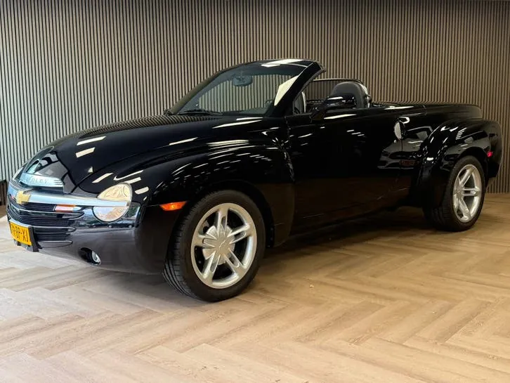 Chevrolet Ssr 2004 photo 2