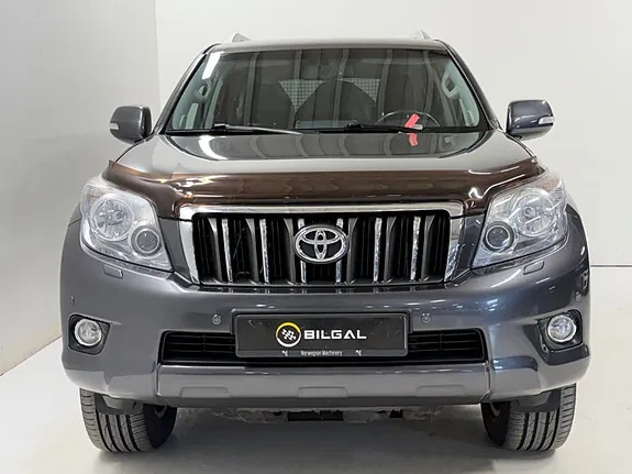 Toyota Land Cruiser 2013 photo 2