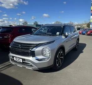 Mitsubishi Outlander 2025 photo 2