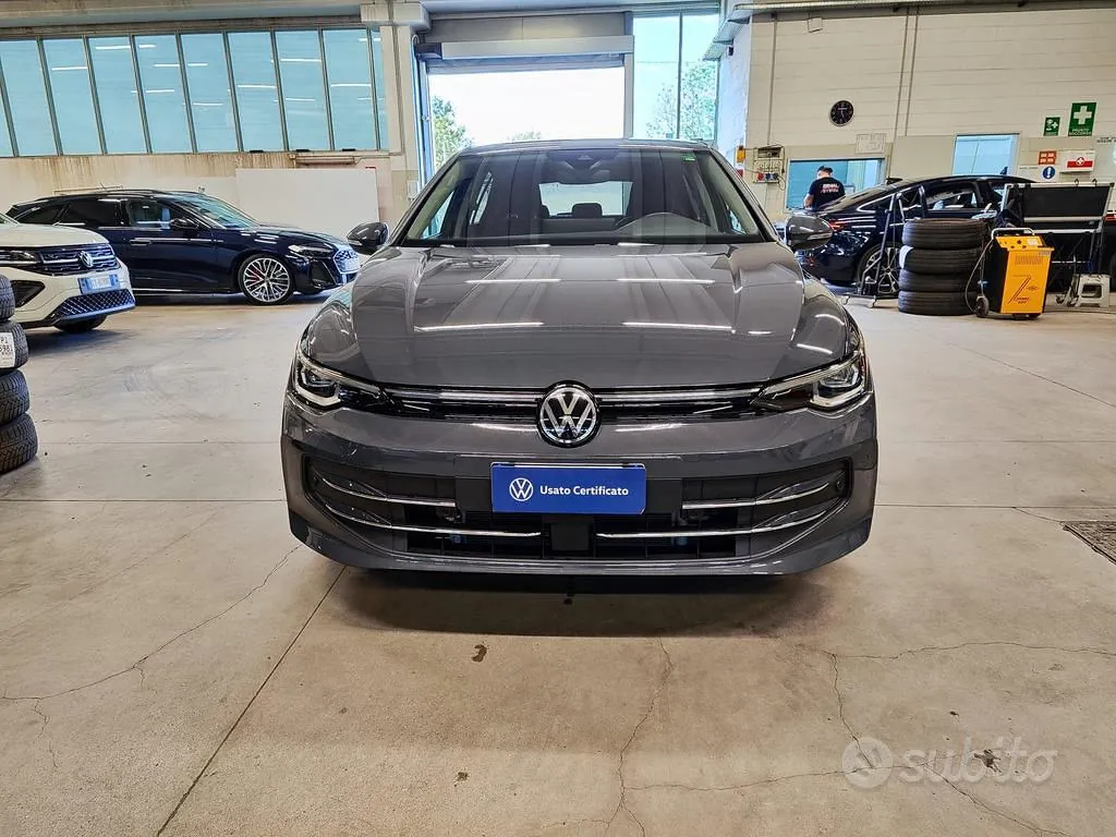 Volkswagen Golf 2025 photo 3