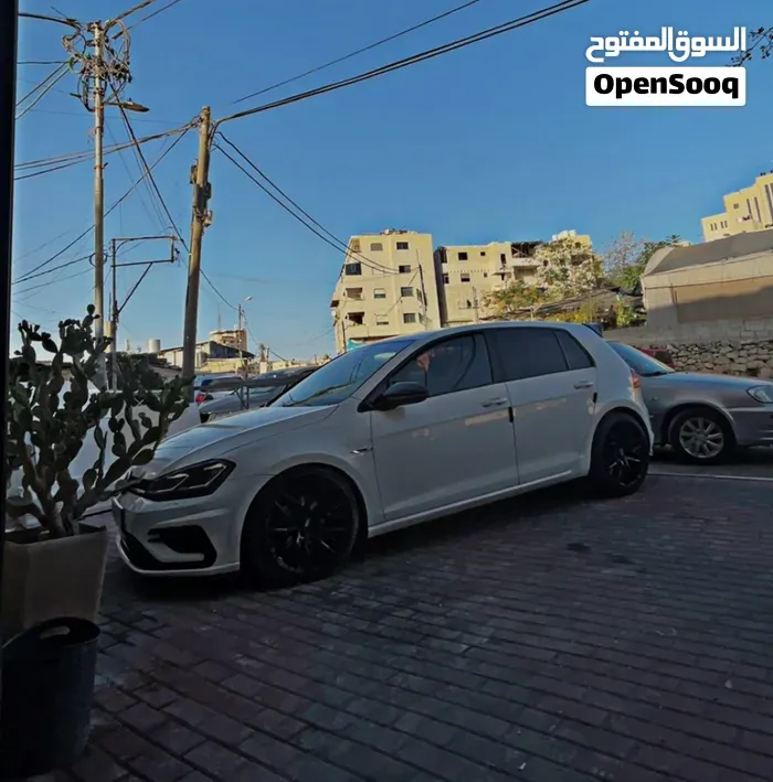 Volkswagen Golf 2017 photo 2