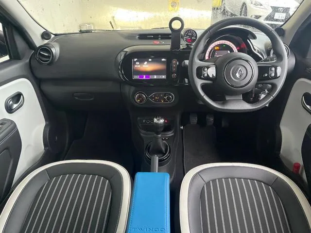Renault Clio 2022 photo 2