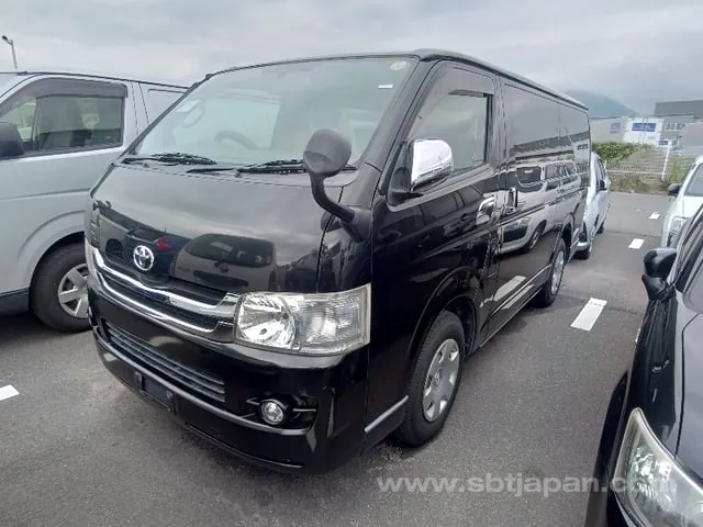 Toyota Regiusace Van 2009 photo 2