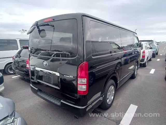 Toyota Regiusace Van 2009 photo 4