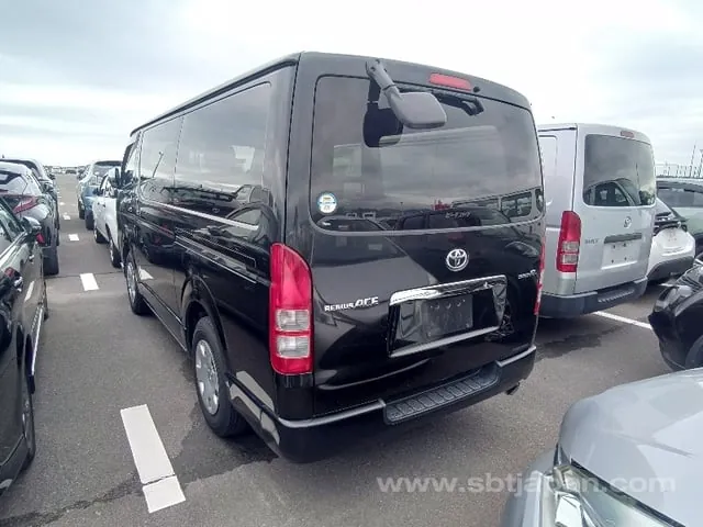 Toyota Regiusace Van 2009 photo 3