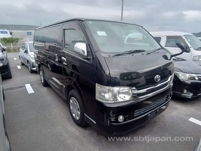 Toyota Regiusace Van