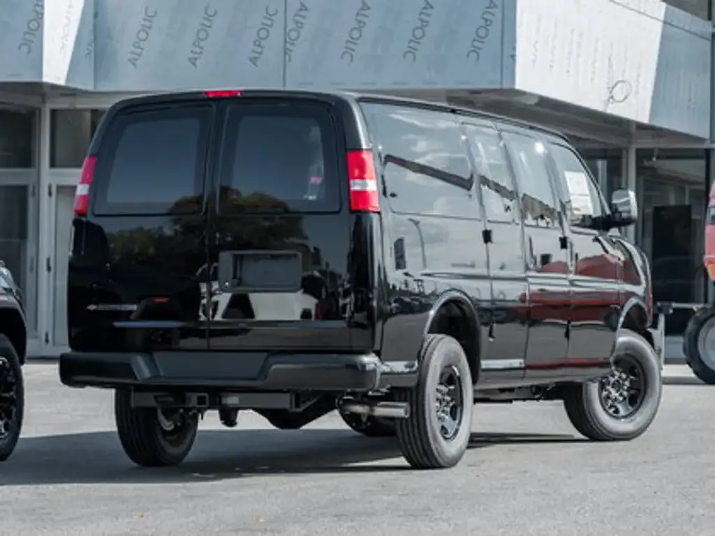Chevrolet Express 2500 2025 photo 5