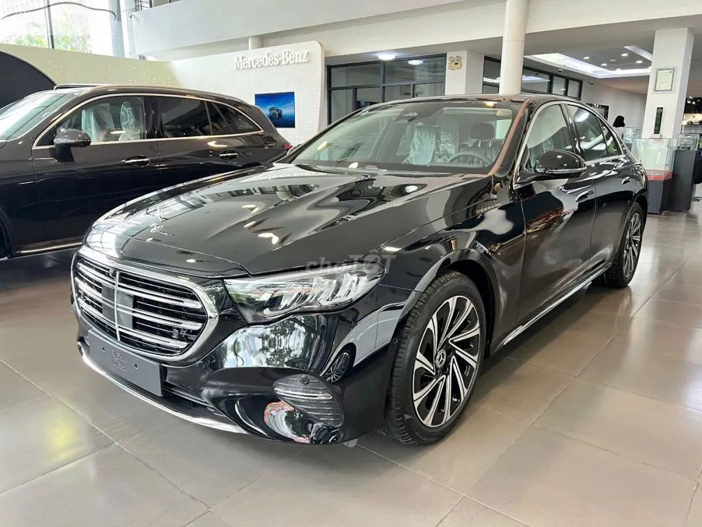 Mercedes-Benz E-Class 2026 photo 4