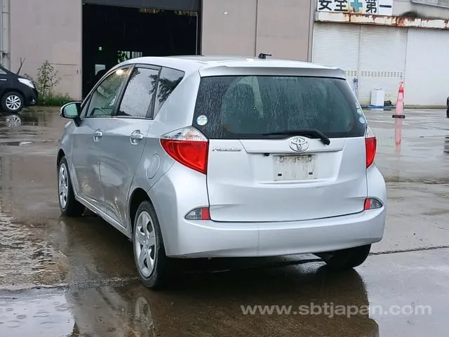Toyota Ractis G 2013 photo 5