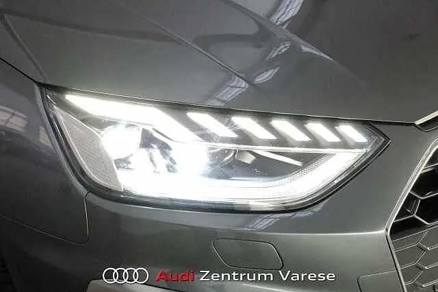 Audi A4 2023 photo 2