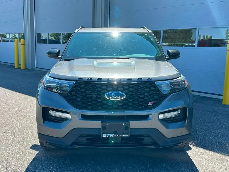 Ford Explorer 2022 photo 2