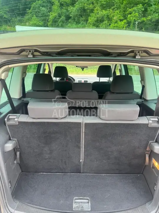 Volkswagen Touran 2007 photo 4