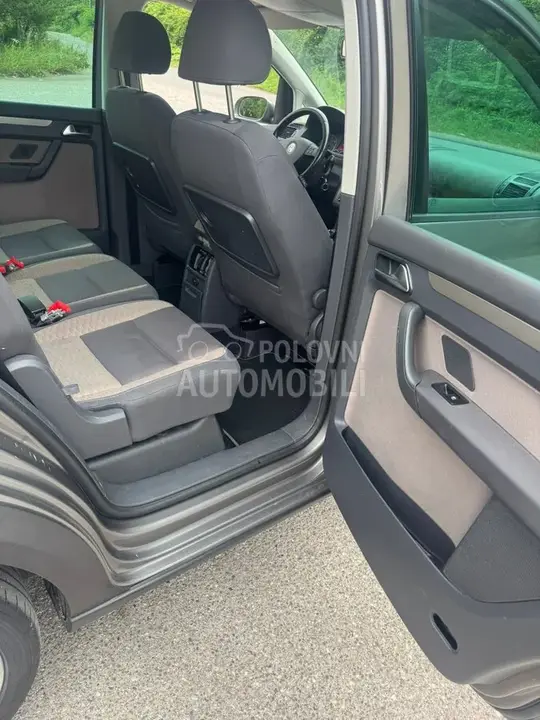 Volkswagen Touran 2007 photo 5