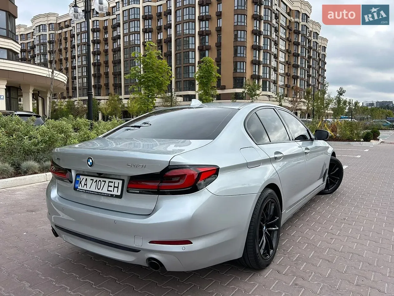BMW 5 Series 2018 photo 5
