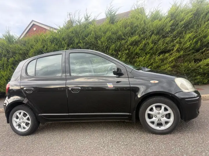 Toyota Yaris 2004 photo 5