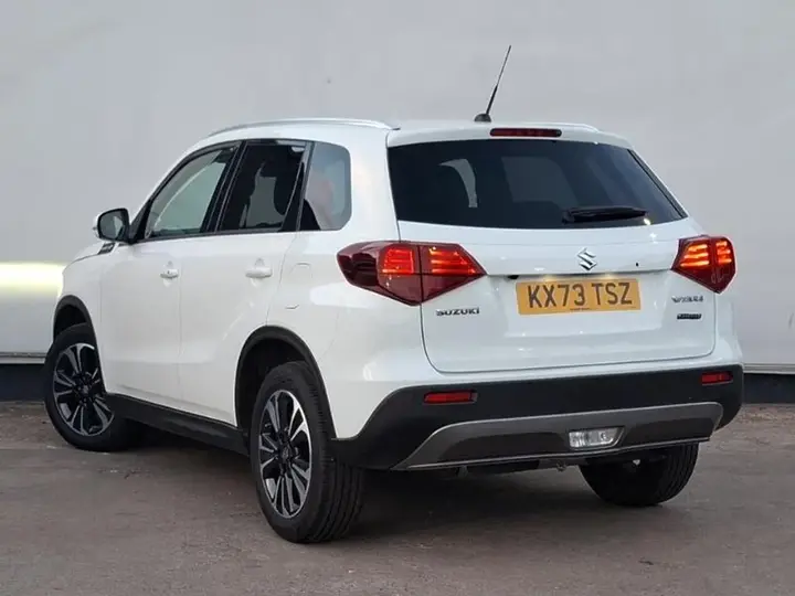 Suzuki Vitara 2023 photo 2