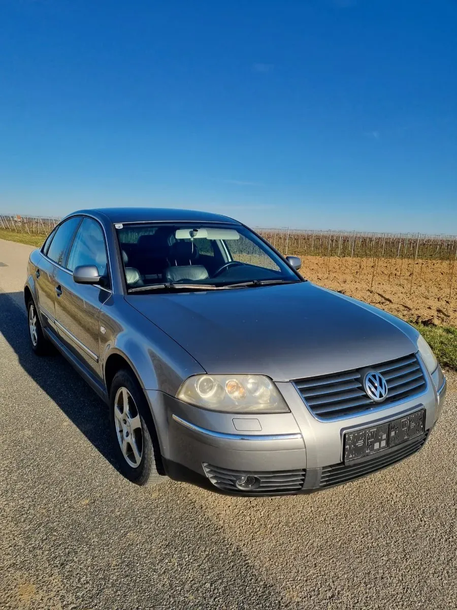Volkswagen Passat 2002 photo 2