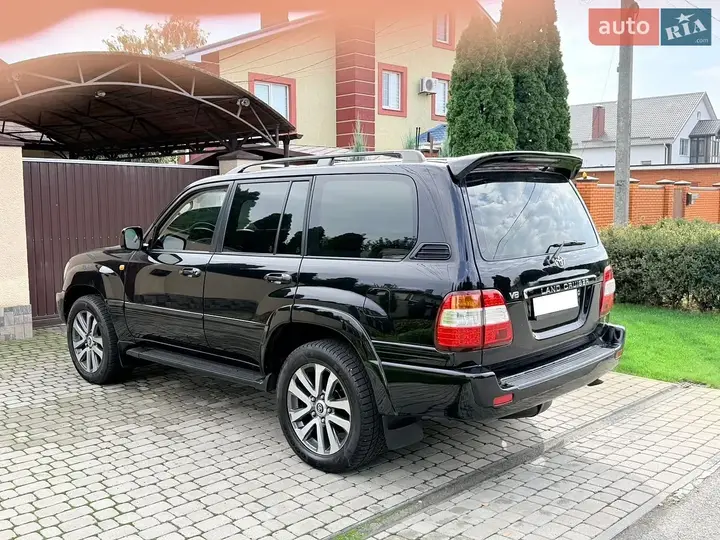 Toyota Land Cruiser 2005 photo 5