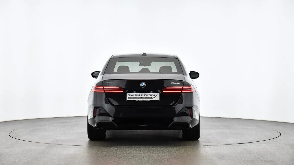 BMW 5 Series 2025 photo 2