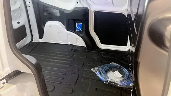 Ford Transit Courier 2026 photo 4