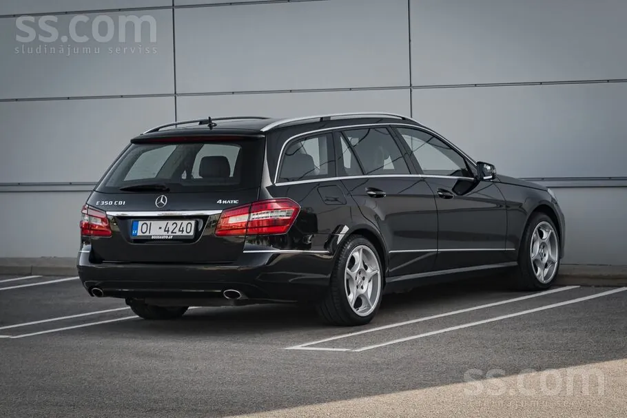 Mercedes-Benz E350 2011 photo 4