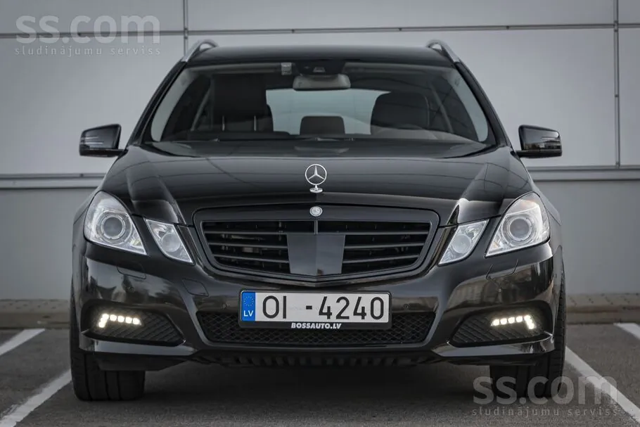 Mercedes-Benz E350 2011 photo 2