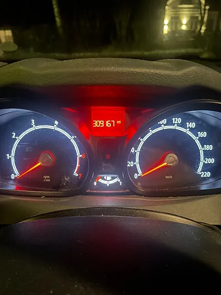 Ford Fiesta 2010 photo 4