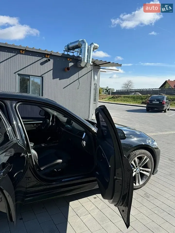 BMW 3 Series 2018 photo 5