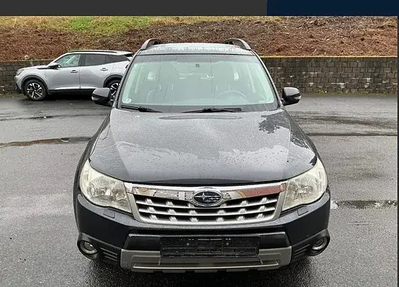 Subaru Forester 2012 photo 2