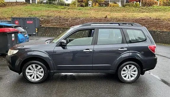Subaru Forester 2012 photo 4