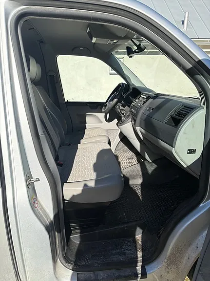 Volkswagen Transporter 2011 photo 3