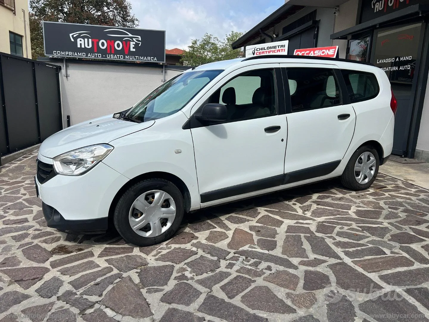 Dacia Lodgy 2017 photo 2