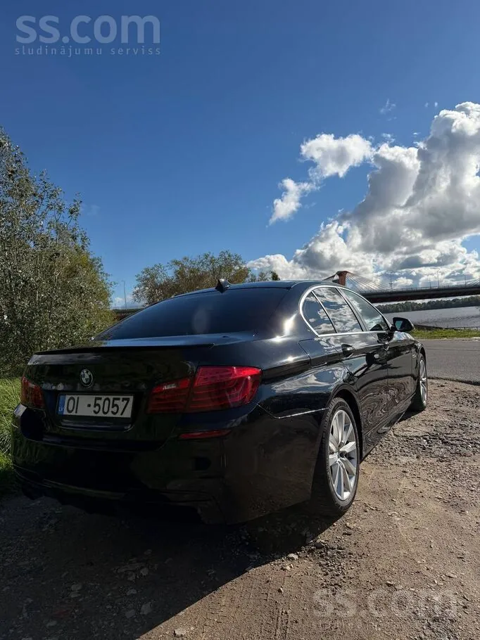 BMW F10 2015 photo 2