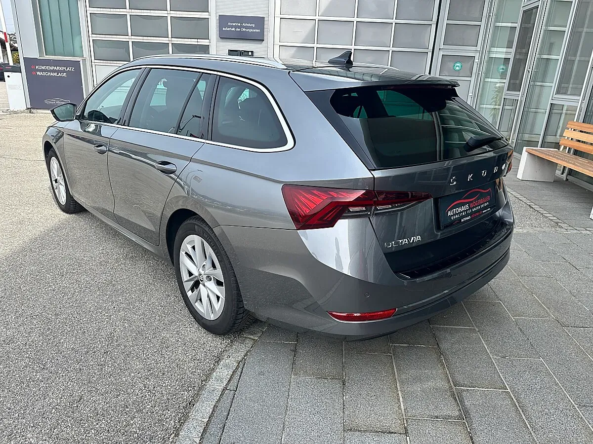 Skoda Octavia 2022 photo 3