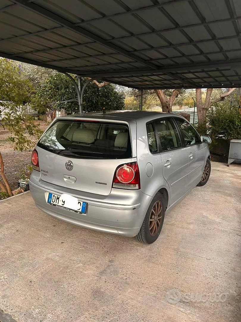 Volkswagen Polo 2008 photo 2